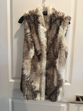 CAbi Cream and Brown Faux Fur Zip-Front Vest